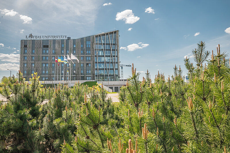 Sniedz ieskatu LU pētniecības un attīstības projektu gaitā un rezultātos