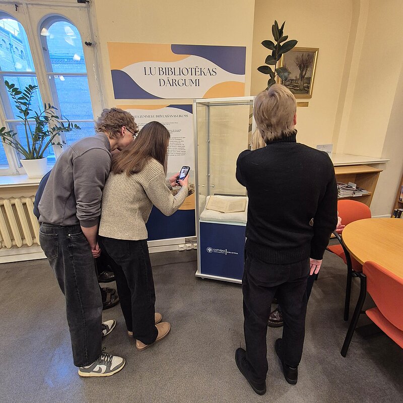 Līdz februāra beigām Raiņa bulvāra bibliotēkā apskatāms Kurzemes zemnieku brīvlaišanas likums