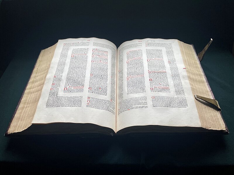 Bibliotheca Rigensis lepnumam  un tās dižākajai grāmatai 550!