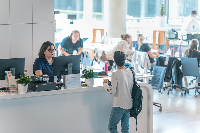 Darba laiks sestdien, 8. novembrī