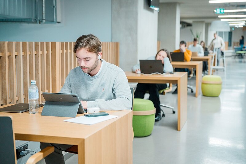 LU bibliotēka aicina uz bezmaksas nodarbībām par datubāzēm, citēšanu un zinātnisko publicēšanu