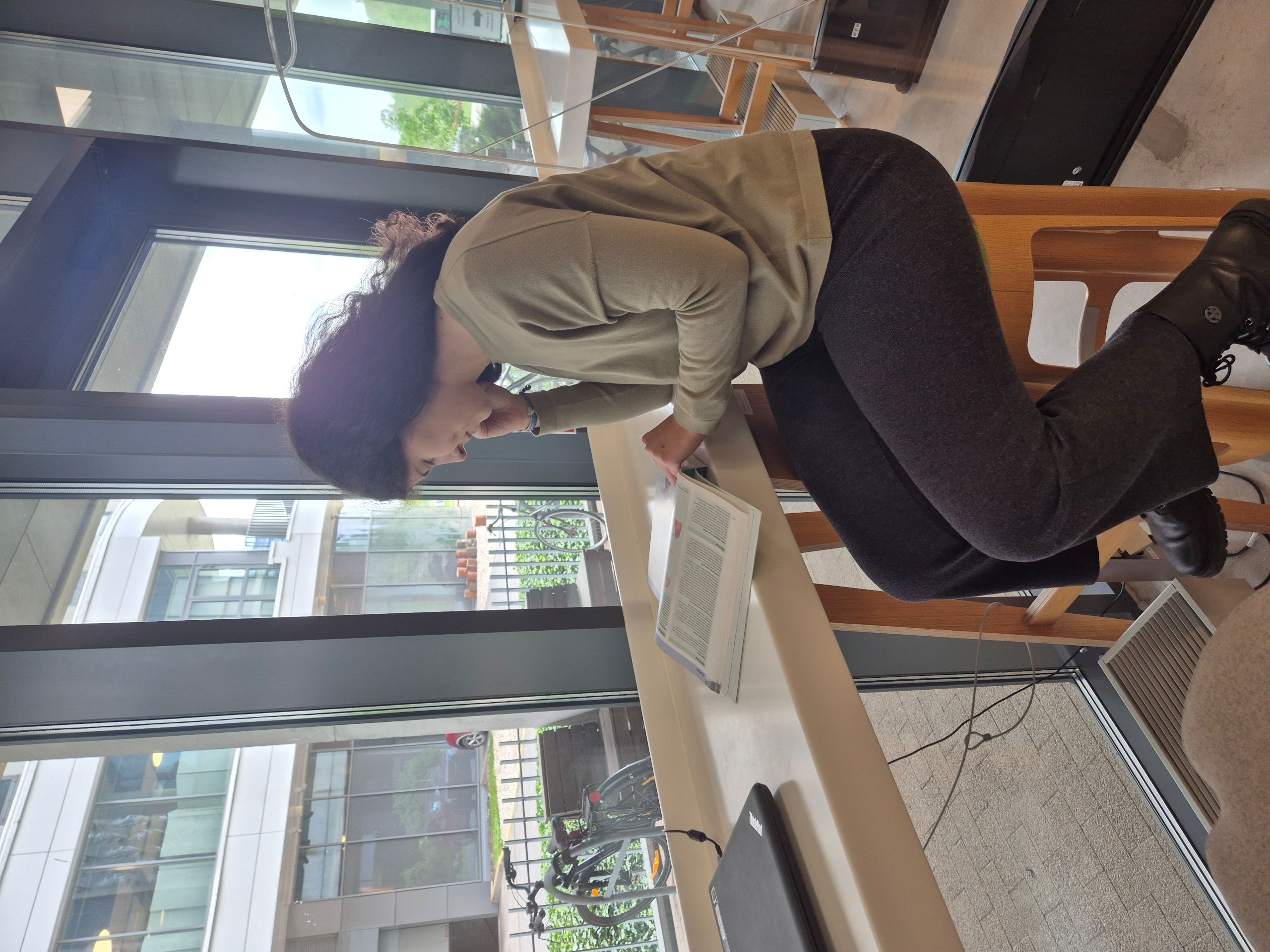 Studente Leonor de Barros Monteiro Dabaszinātņu bibliotēkā, Foto: Katrīna Anete Krapse
